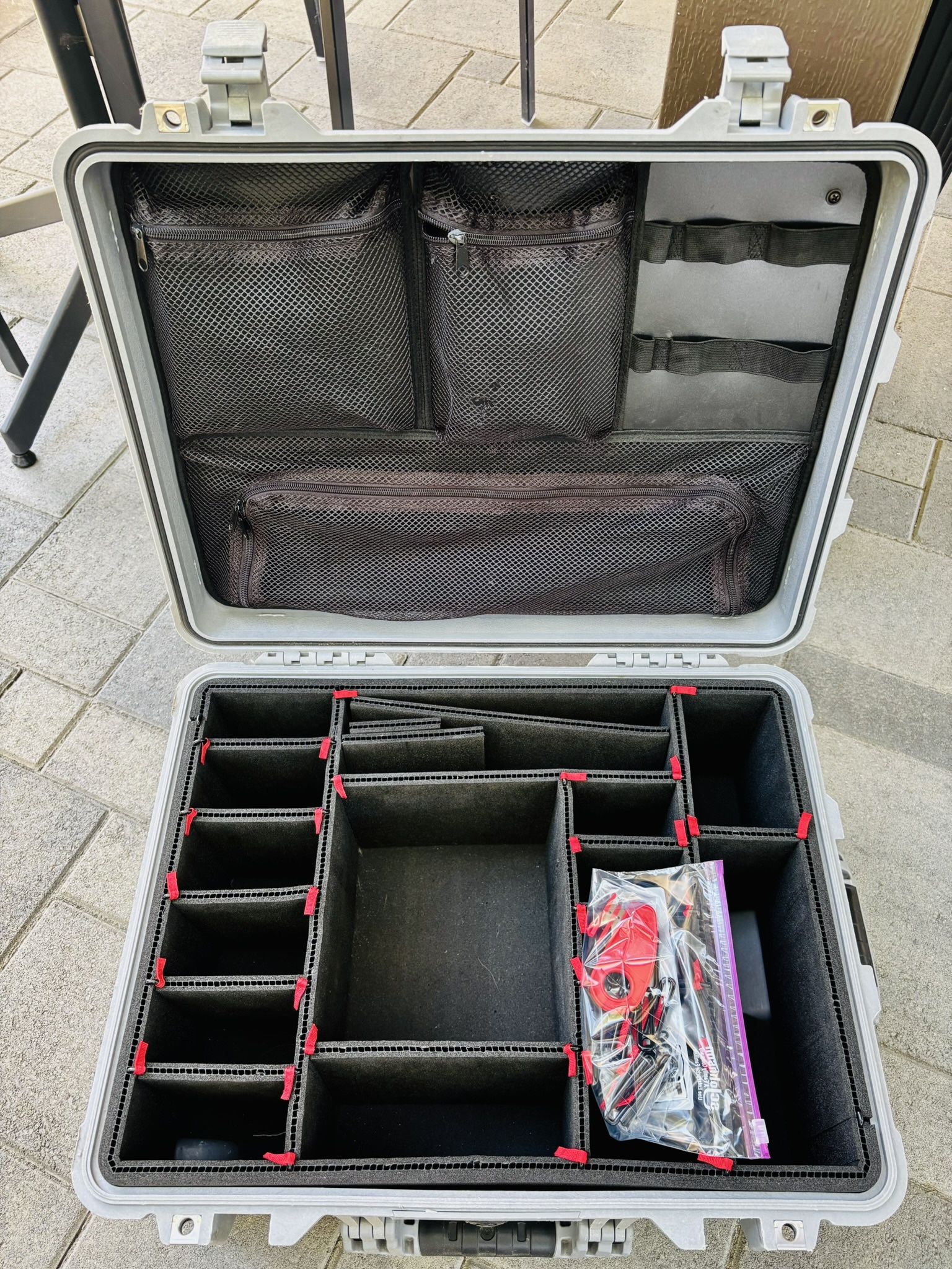 Pelican 1560 (TrekPak + Mesh Lid Organizer)