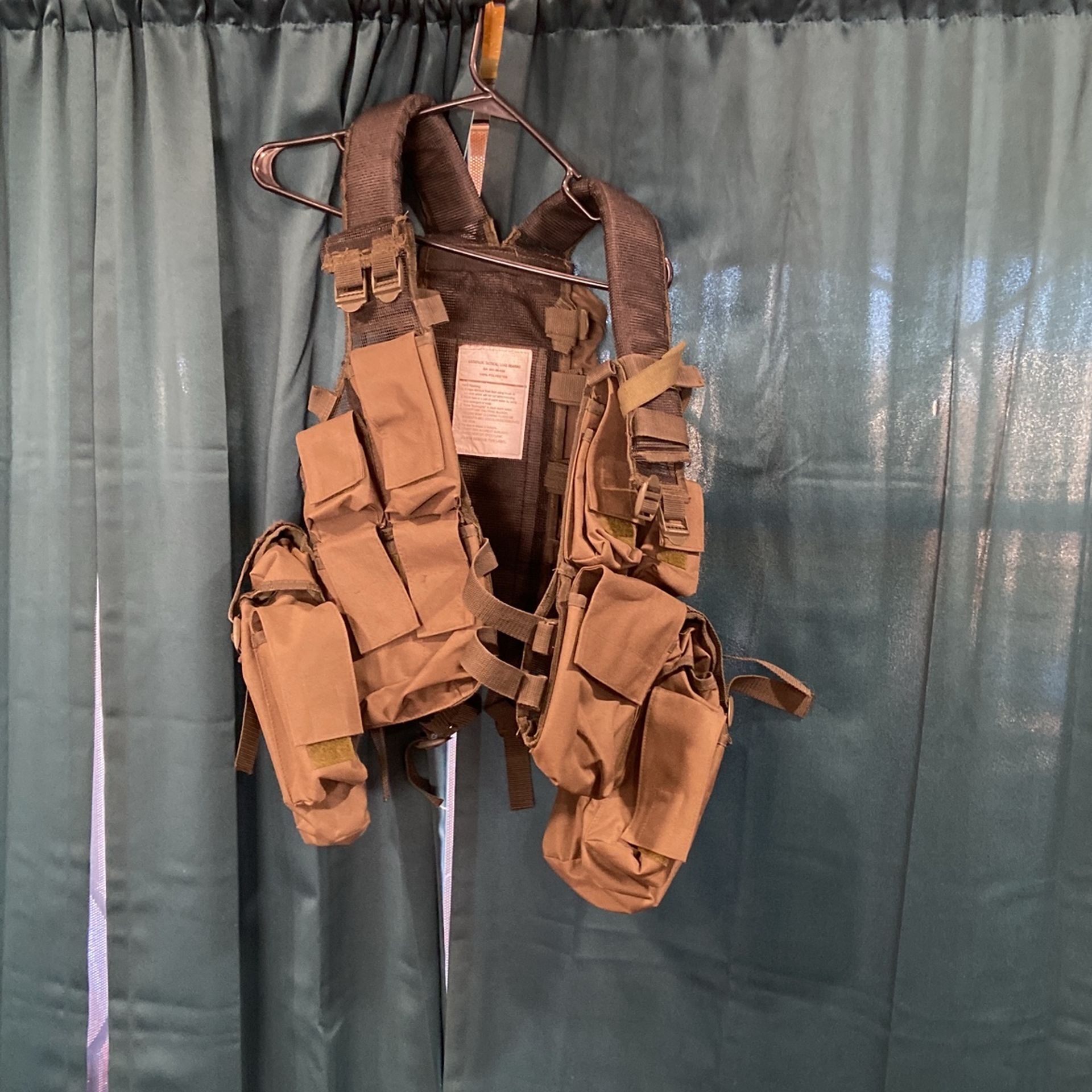Backpack technical loadbearing vest