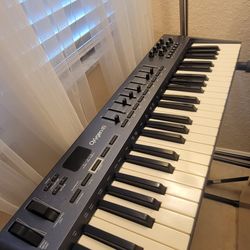 M-Audio  Oxygen 49 Midi Board With Sustain Pedal