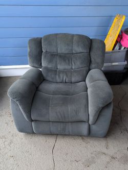 chair recycler  lay-z-boy