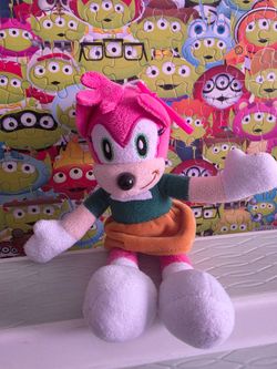 Sonic plush keychain