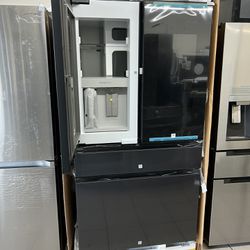 Samsung Bespoke Refrigerator 23-cubic Family Hub In Charcoal Glass/ Matte Black ‼️‼️