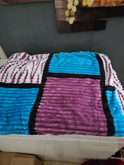 Comfortable Plaid Print Blanket