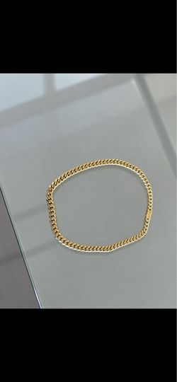 Gold-Tone Cuban Link Chain – HUSTLE Clasp