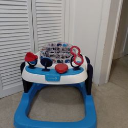 EXCELLENT CONDITION SAFETY 1ST BABY WALKER/ACTIVITY CENTER