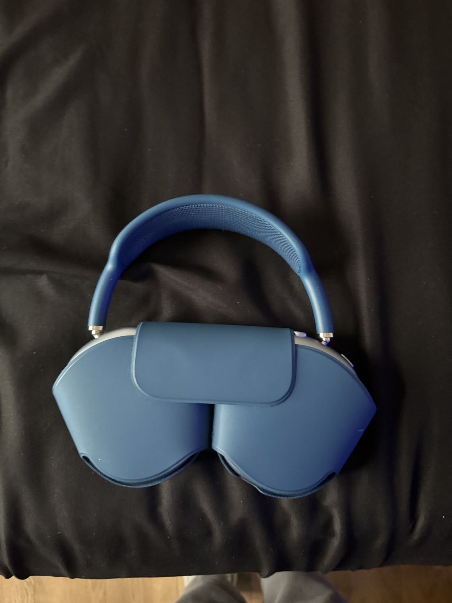 Apple AirPods Max (With box)