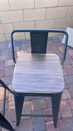 3 barstools