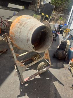 Concrete mixer
