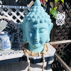 BUDDHA HEAD