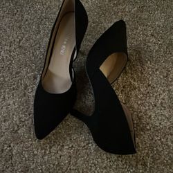 Black Pumps 7.5