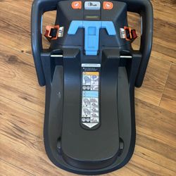 UPPAbaby Extra Mesa Car Seat Base 