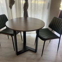 31.5" Walnut Round Dining Table for 2-4, Mid Century Modern Small Dining Table And 2 Mid-Century Modern Upholstered PU Leather Chairs with Walnut Back