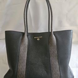 Michael Kors- Austin Pebbled Leather Logo Tote Bag