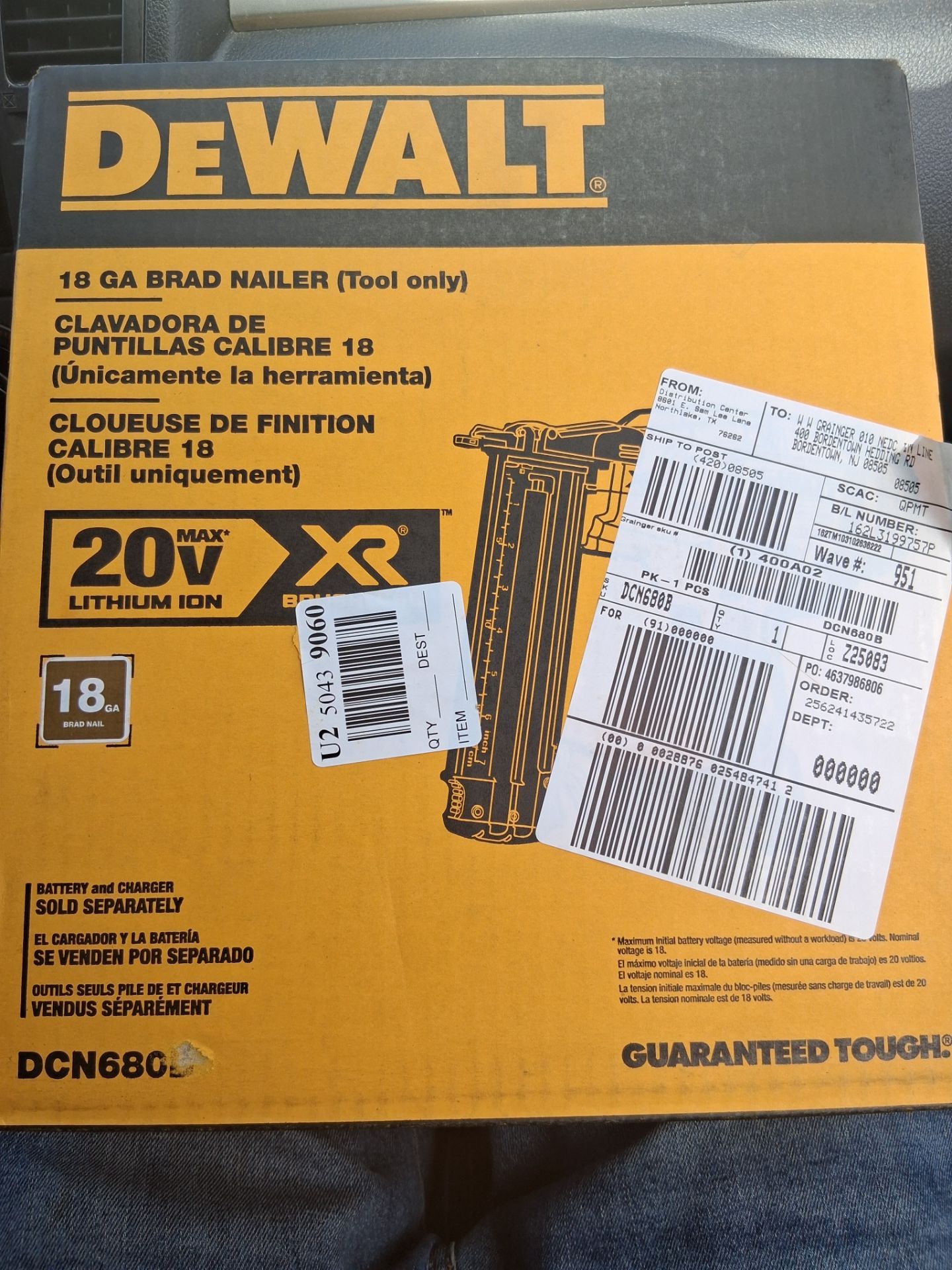 18 GA BRAD NAILER 20v Lithium Ion