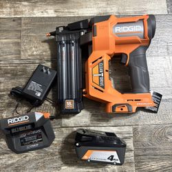 Ridgid 18V Brushless 18 Gauge 2-1/8 In Brad Nailer Kit 