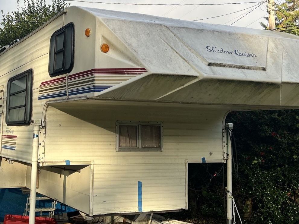 For Parts Only: 1991 ShadowCruiser Truck Camper