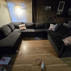 Living Spaces Sectional Couch 3 Piece Grey Large