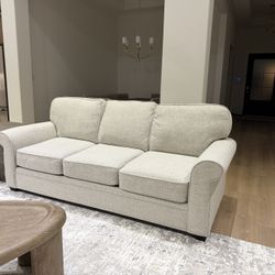 SANDY SOFA LINEN HAVERTYS