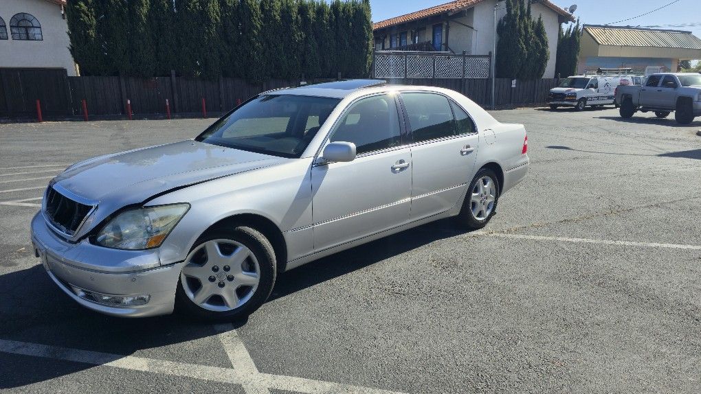 2004 Lexus LS 430