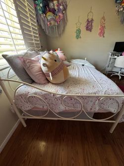 Daybed frame