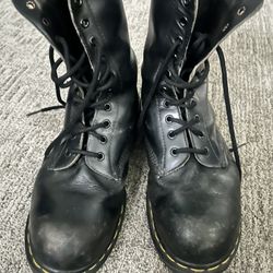 Dr Martens Size 10.5
