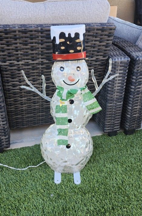 ✅️ Christmas 30" Light Up Snowman• Great Condition• $15firm
