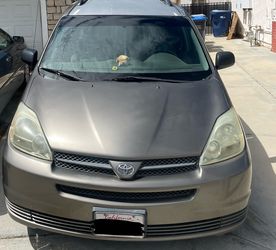 2005 Toyota Sienna