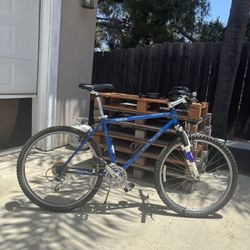 Gary Fisher Hoo Koo E Koo mountain bike with Helmet And Locker - $150 (Vista)