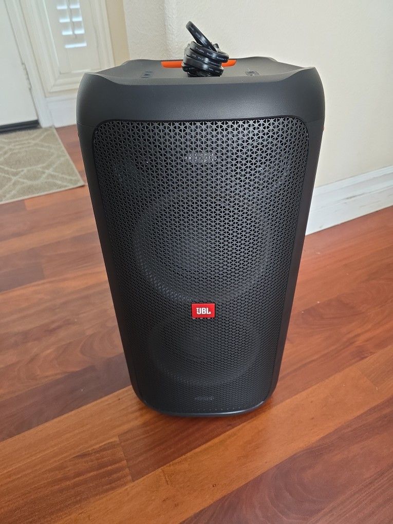 JBL PartyBox 100 Boombox Speakers