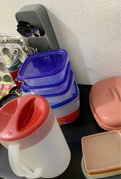 Mixed Plastic Food Storage Container Lot