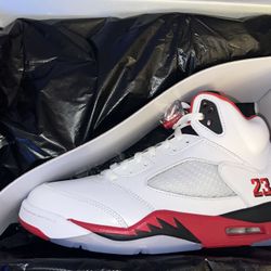Air Jordan 5 Fire Red 2025 Size 9.5 DS