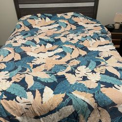 Queen bed frame with 2 drawers 