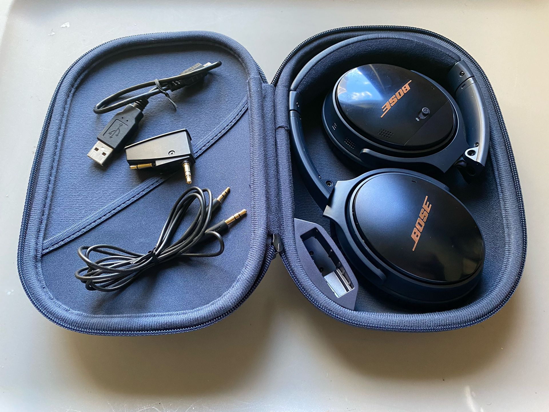 Bose Quietcomfort 35 Bluetooth Noise Canceling Headphones (Limited Edition)