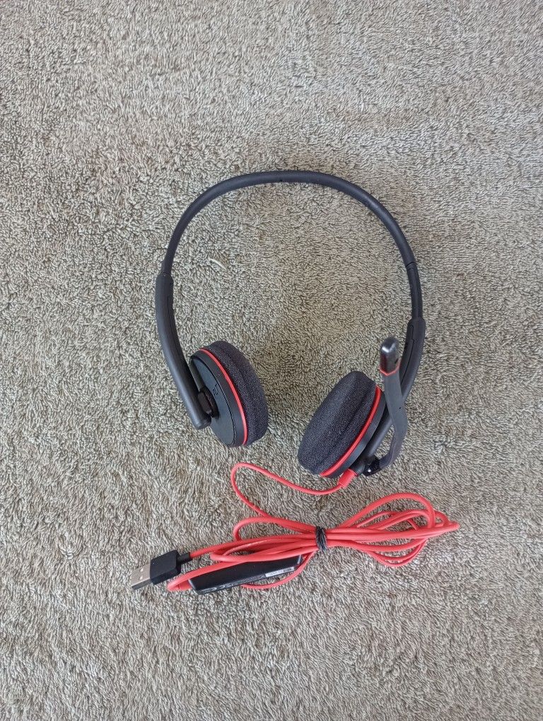 Plantronics Blackwire C3220 Microsoft Lync USB-A Stereo Computer Headset