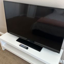 Samsung TV HD 40 Inch Flat Screen Television