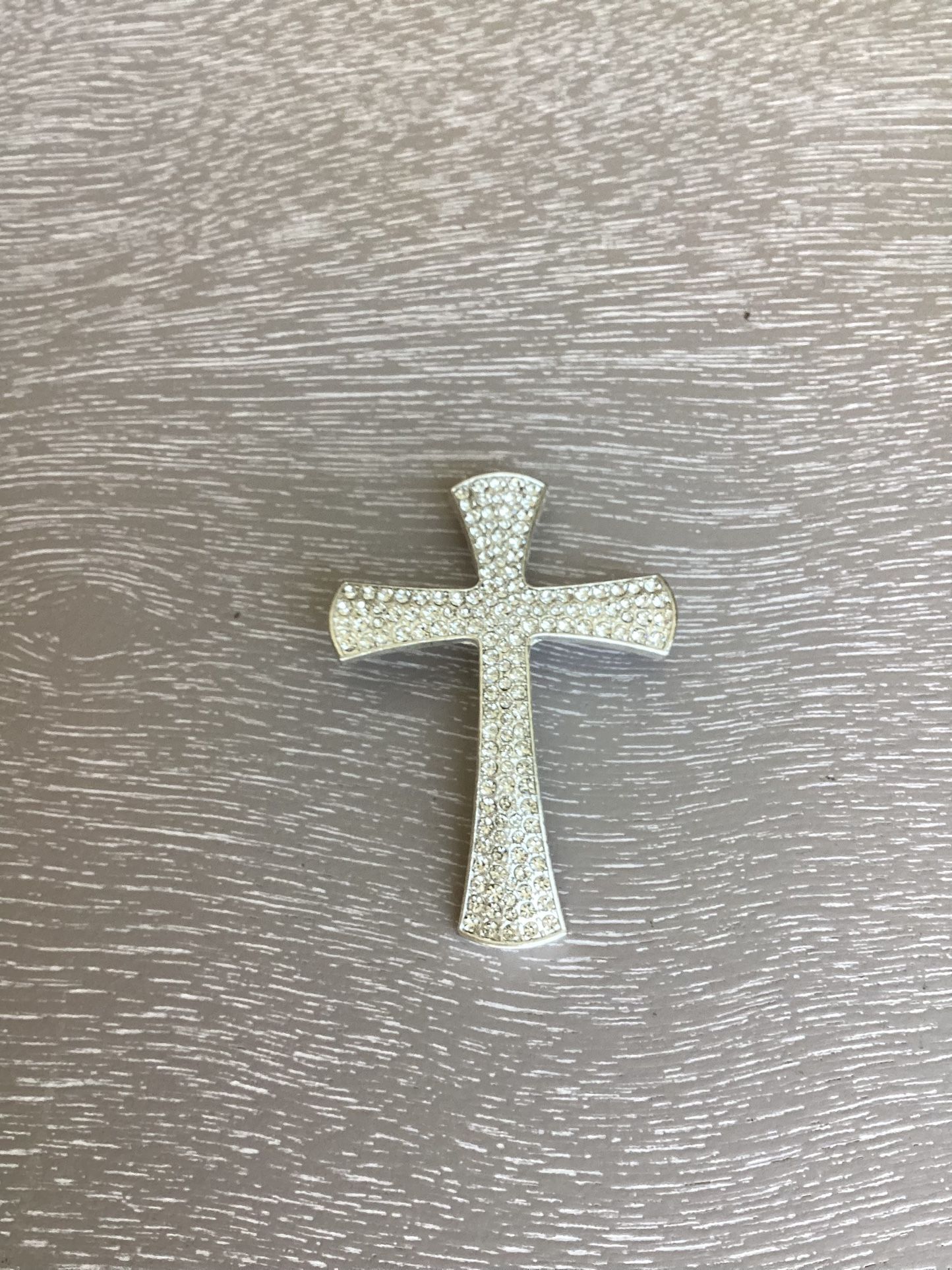 New Silver Toned Clear Rhinestone Cross Brooch $5