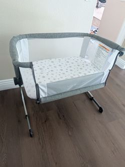 Baby Delight bedside bassinet