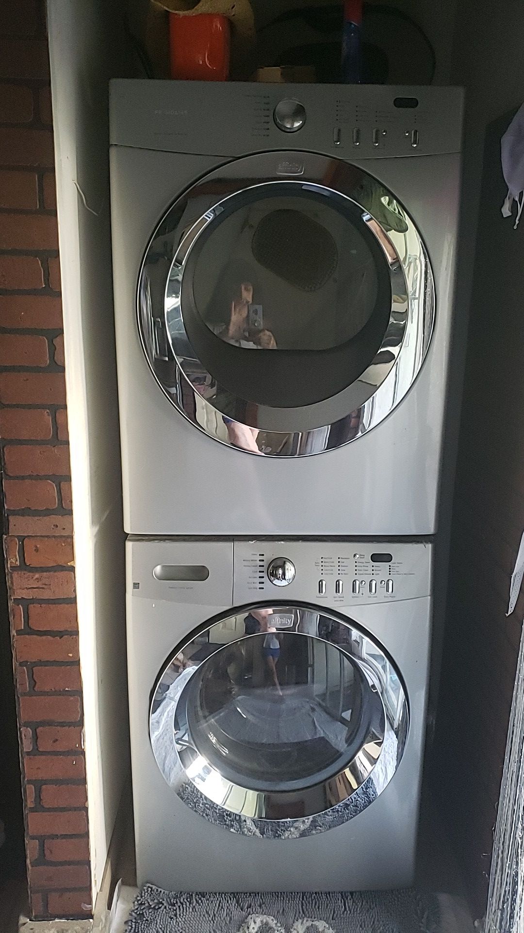 Stackable full size stackable washer and dryer. Frigidaire Affinity