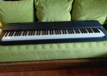 Like new Yamaha P70  digital , electric piano