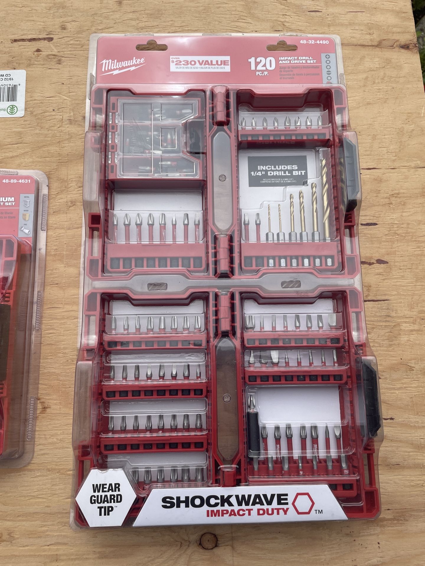 Milwaukee 120 Piece Impact Drill And Drive Set (unopened)