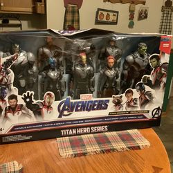 MARVEL AVENGERS TITAN HERO SERIES POWER FX (8) PACK ACTION FIGURES SET. Brand new in box  This AVENGERS TITAN HERO SERIES POWER FX PACK ACTION FIGURES