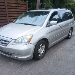 2008 Honda Odyssey Runs Great (Cold AC)