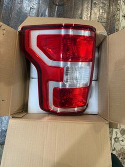 2018-2020 Ford F-150 Driver Side Tail Light - Left Halogen Lamp Assembly