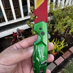 CUSTOM MILWAUKEE FASTBACK BOX CUTTER 