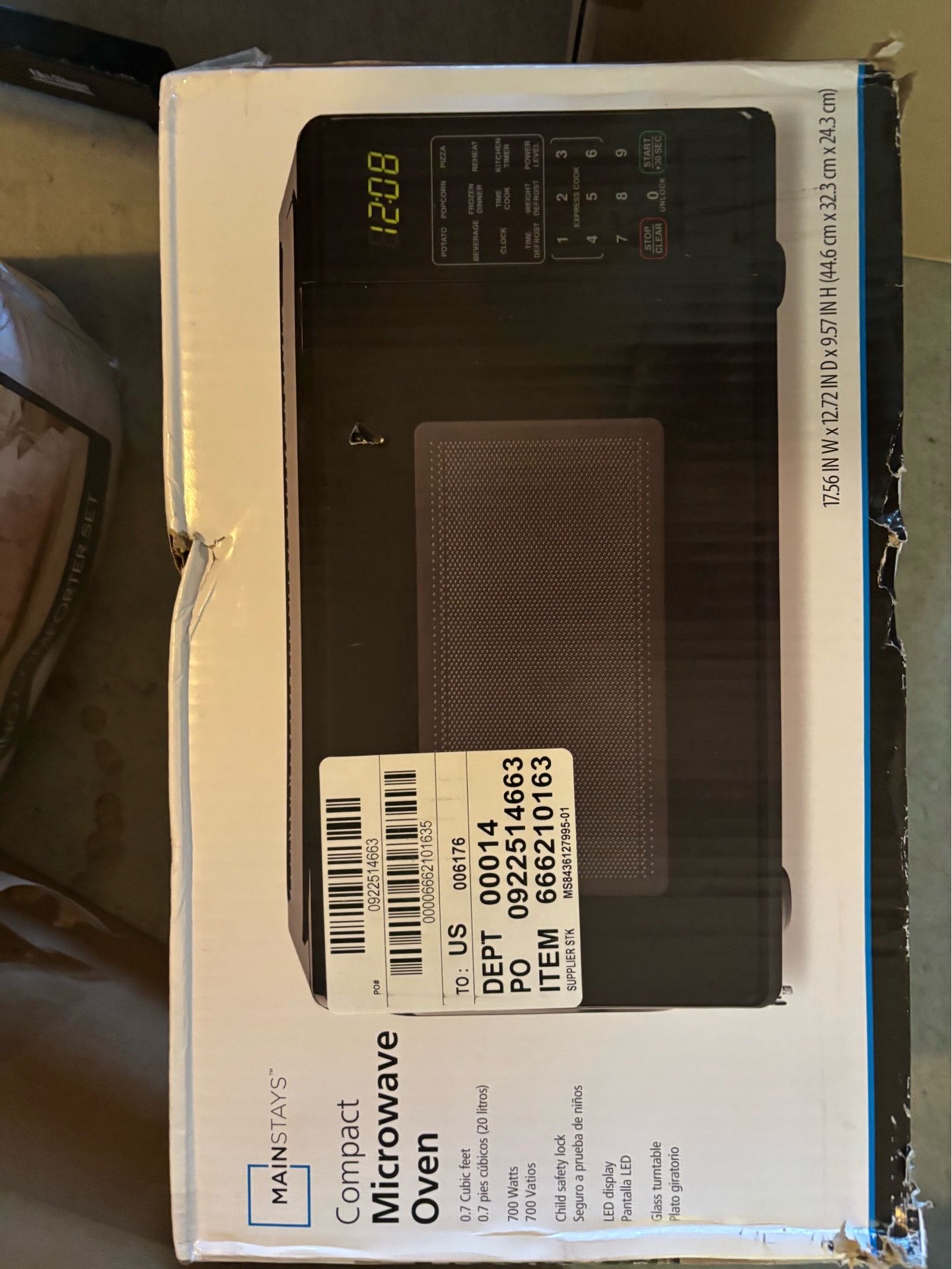 Brand new main stay microwave oven