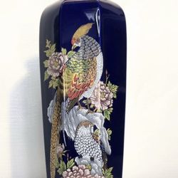 Vintage Otagiti Japanese Kutani Vase