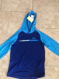 Boys under armor shirt size medium