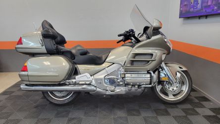 2002 HONDA GOLD WING GL 1800