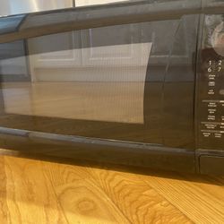 Sharp Carousel Countertop Microwave 2 Cu Ft 1200 Watts
