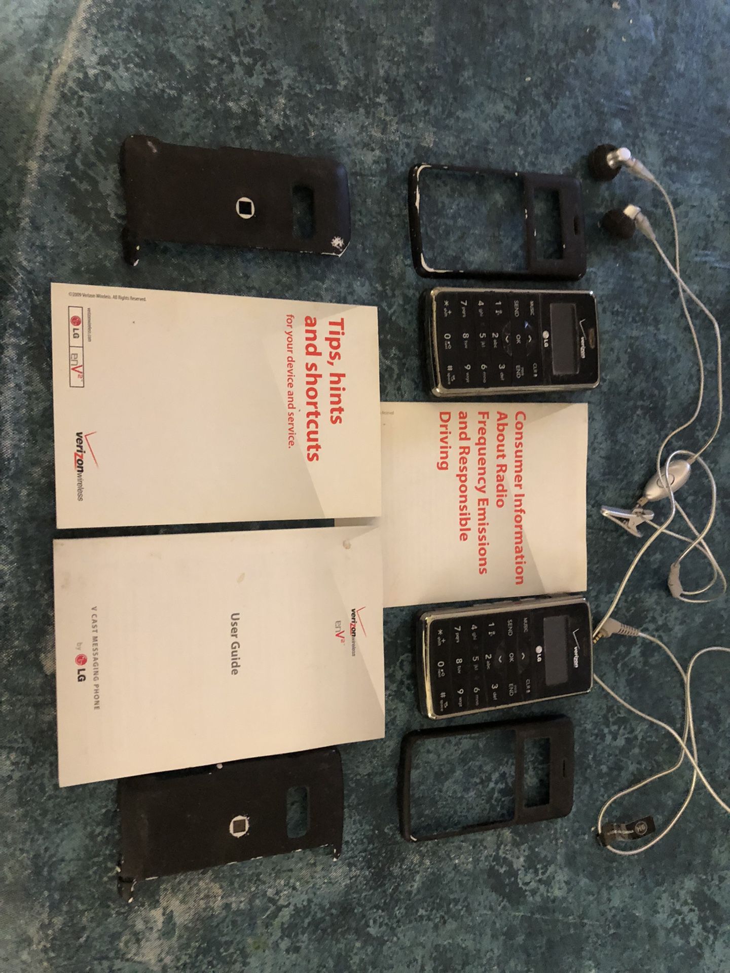 Two LG EnV2 VX9100 Black Verizon Phones Used